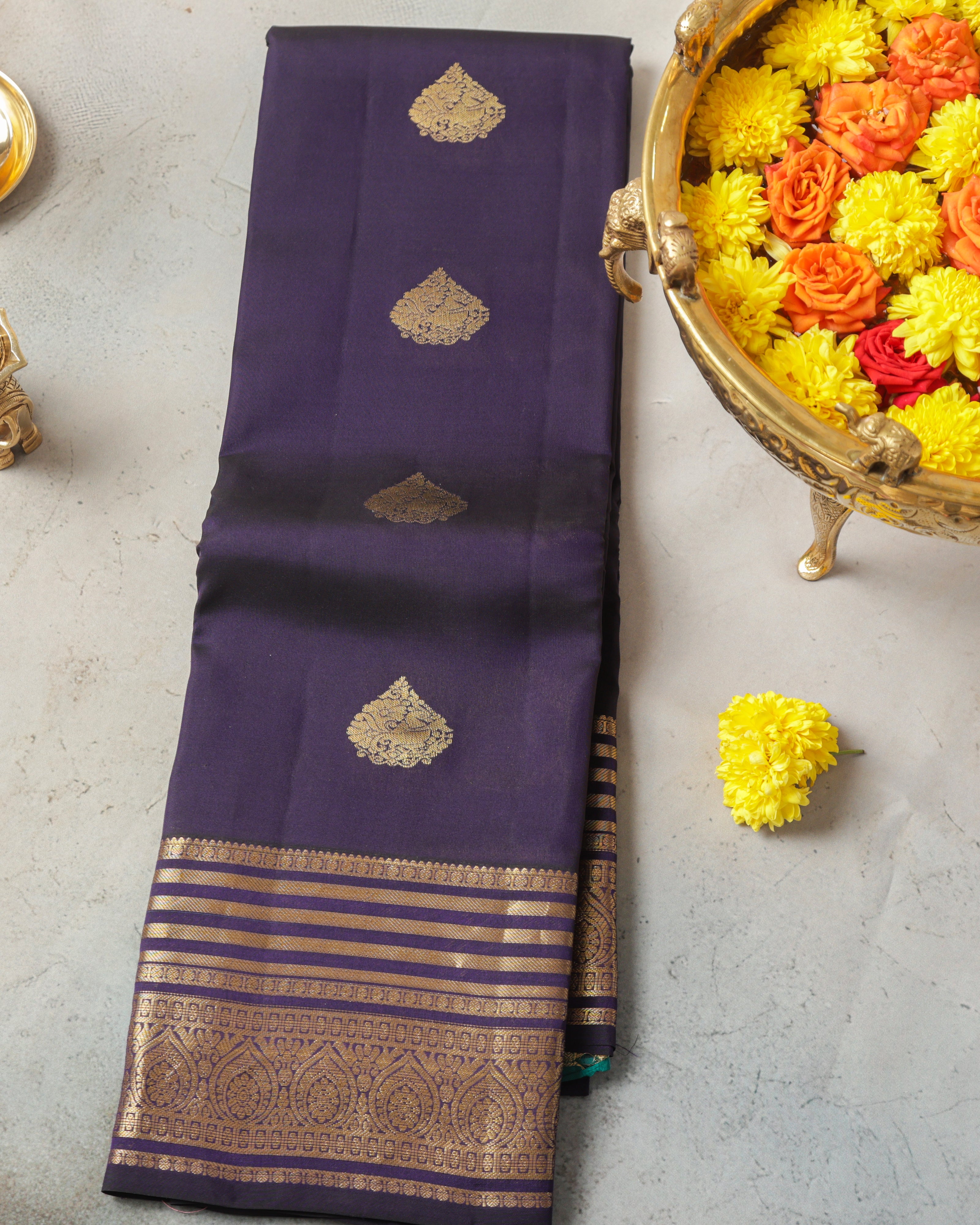 Kanchipuram Half Mix Silk Saree – Navy Blue with Contrast Pallu & Golden Zari