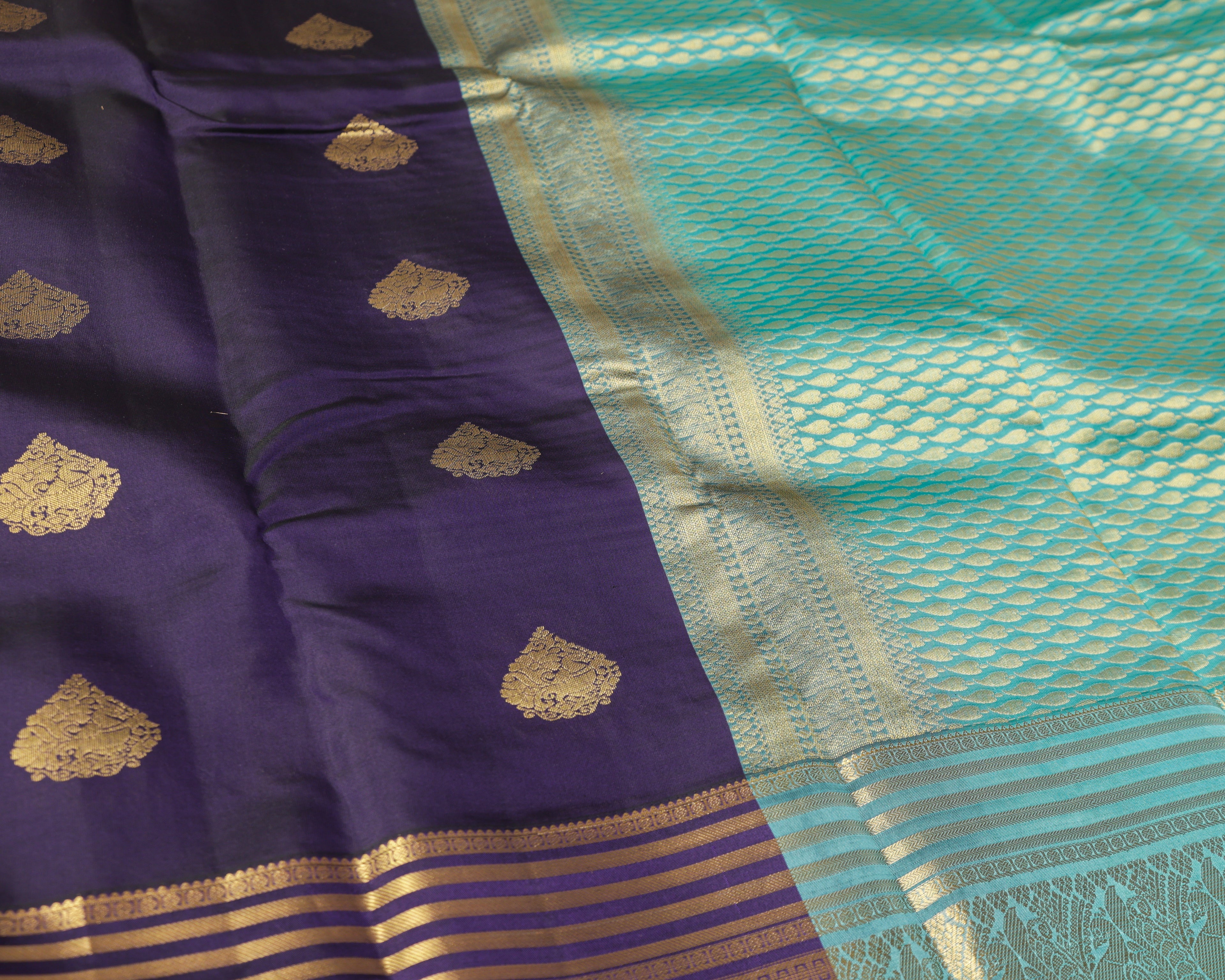Kanchipuram Half Mix Silk Saree – Navy Blue with Contrast Pallu & Golden Zari