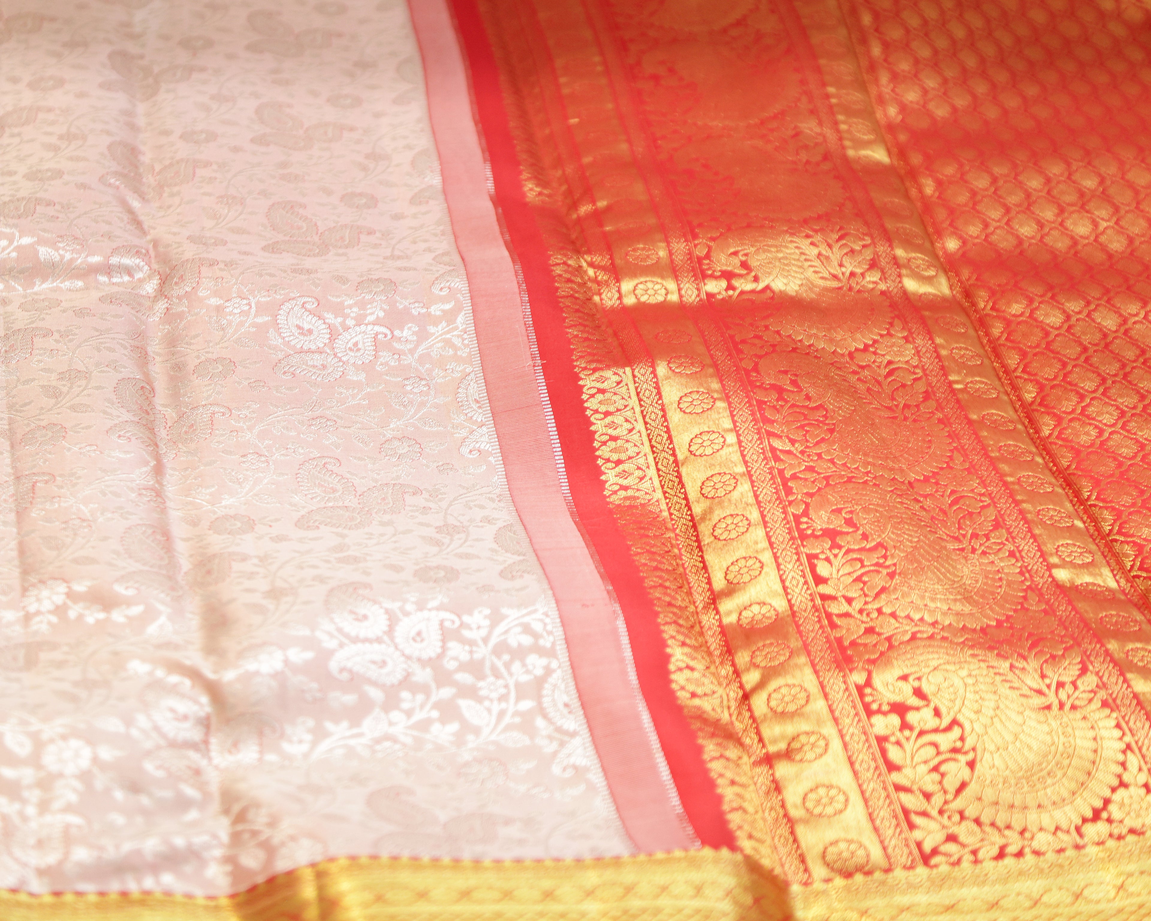 Kanchipuram Pure Silk Bridal Saree – Cream & Red Dual Shade