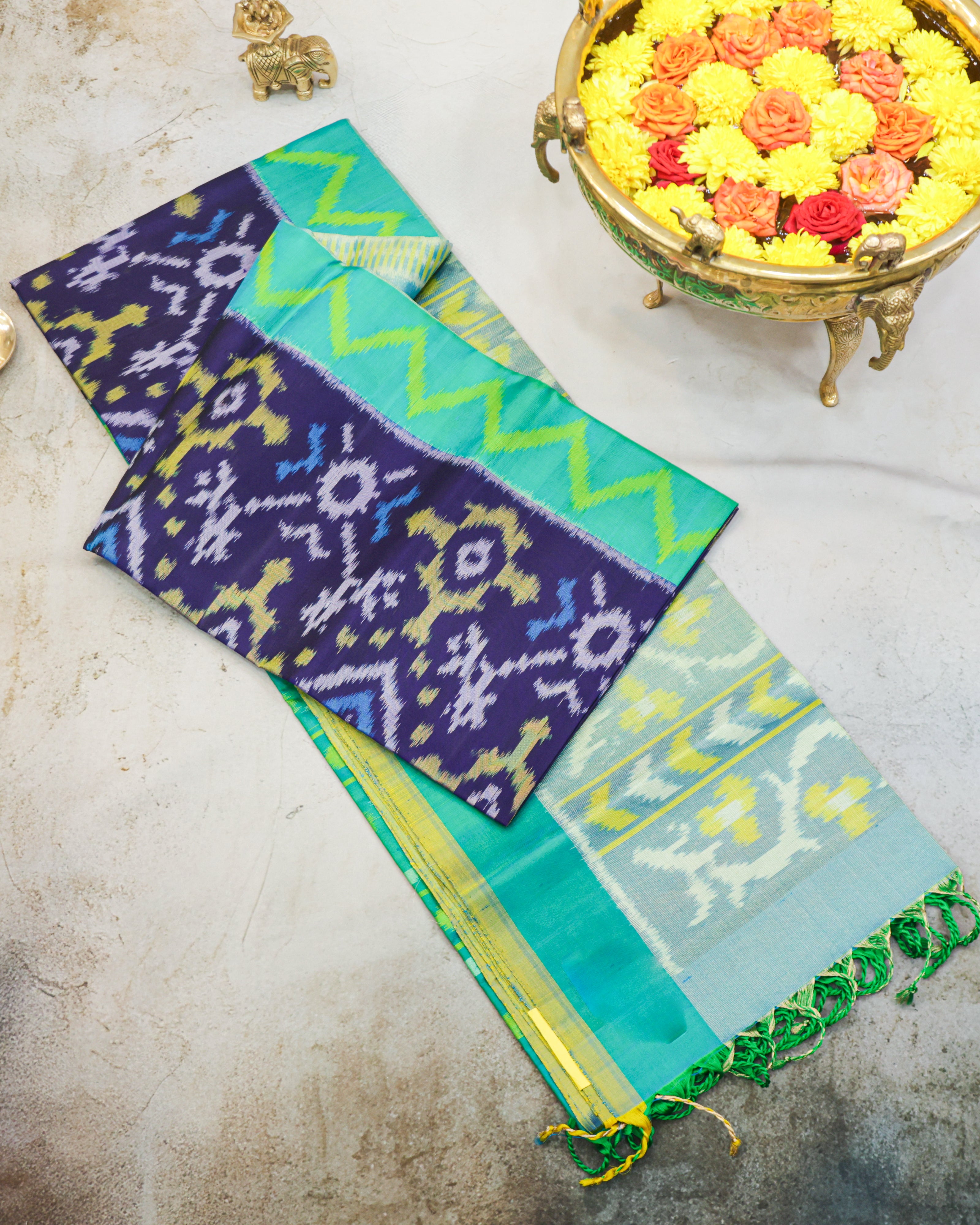 Pochampalli Pure Silk Waves Saree in Blue & Green