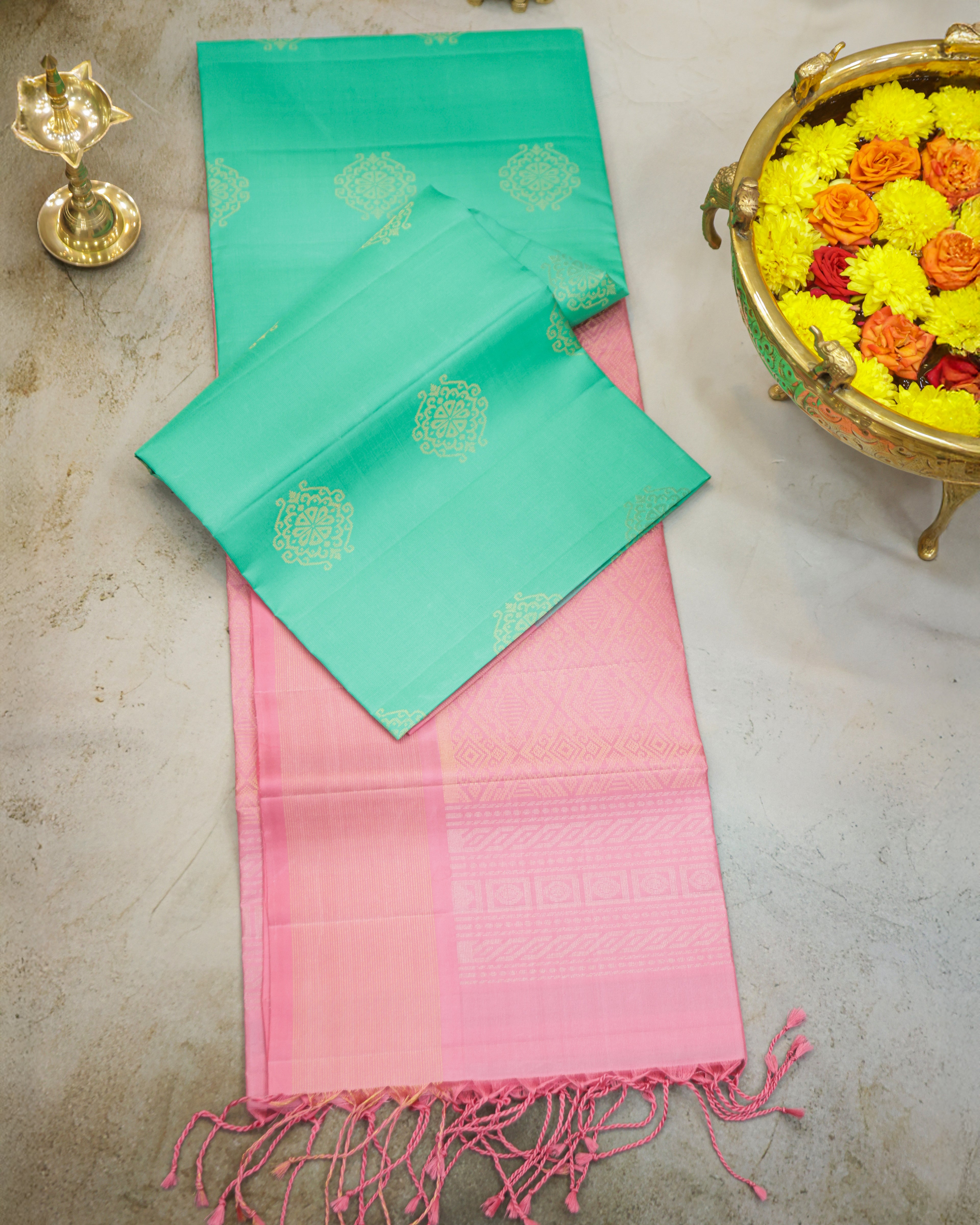 Kanchipuram Pastel Green & Pink Soft Silk Saree with Butta Border