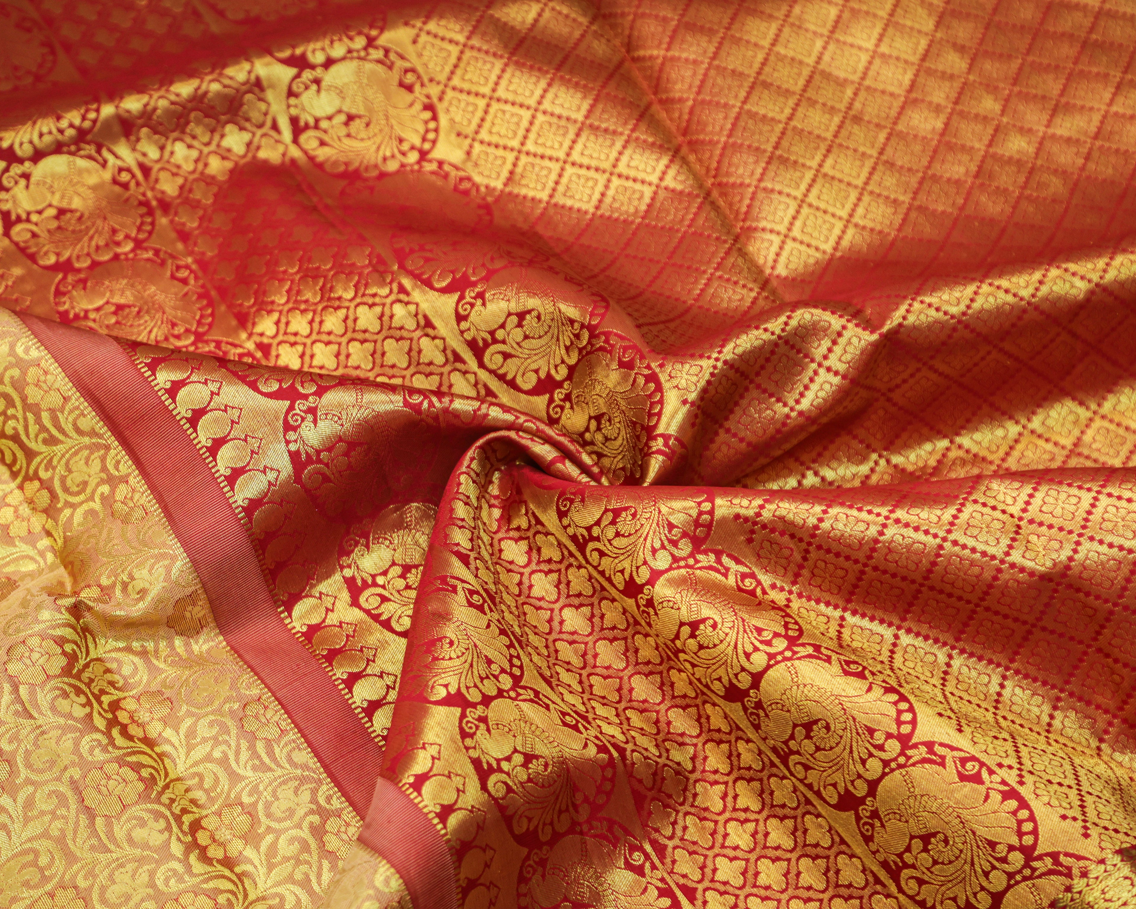 Classic Kanchipuram Bridal Silk Saree in Cream & Red