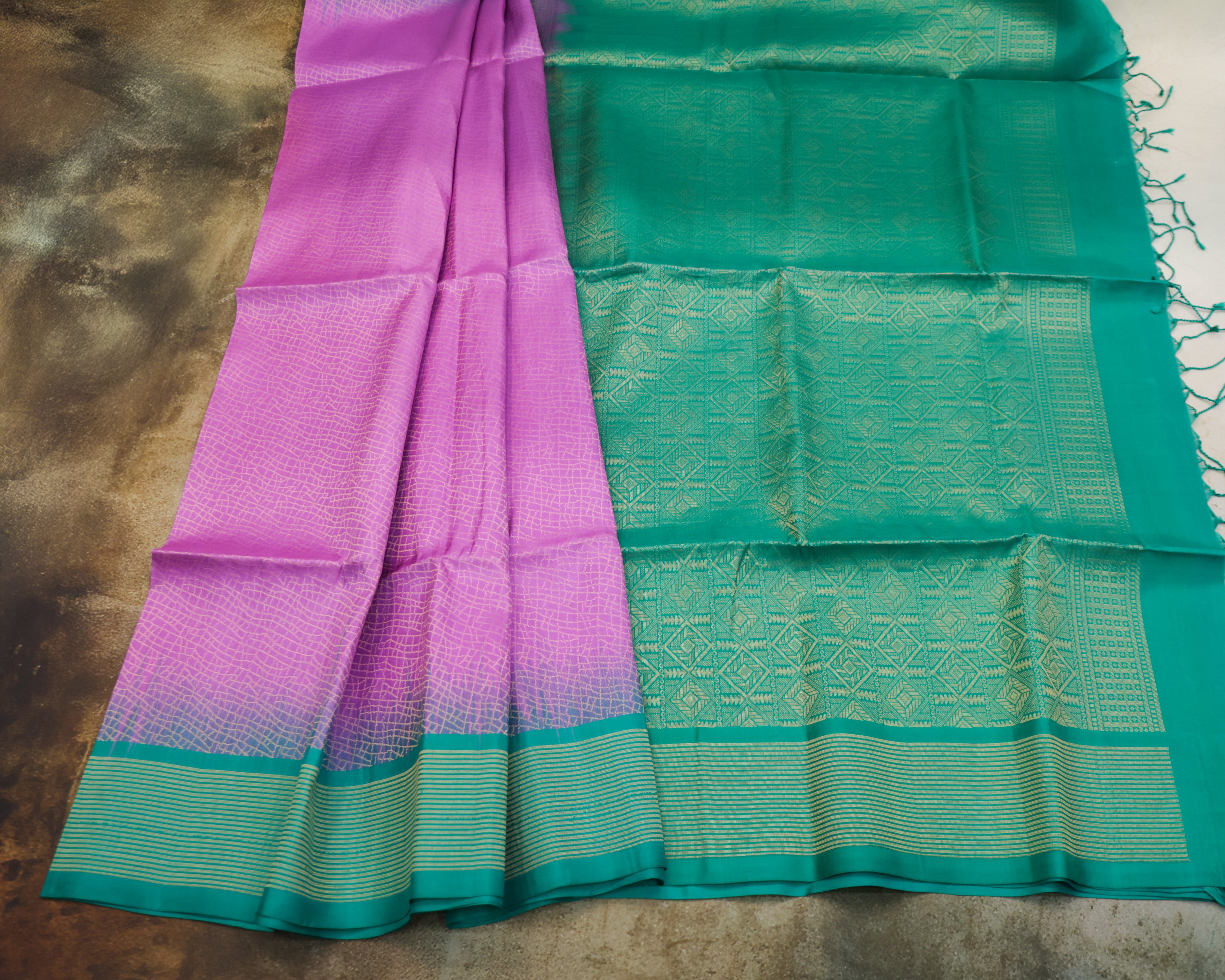 Kanchipuram Lavender & Green Geometric Pure Soft Silk Saree