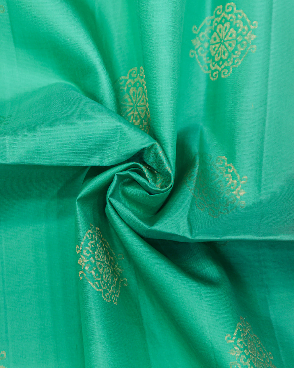 Kanchipuram Pastel Green & Pink Soft Silk Saree with Butta Border