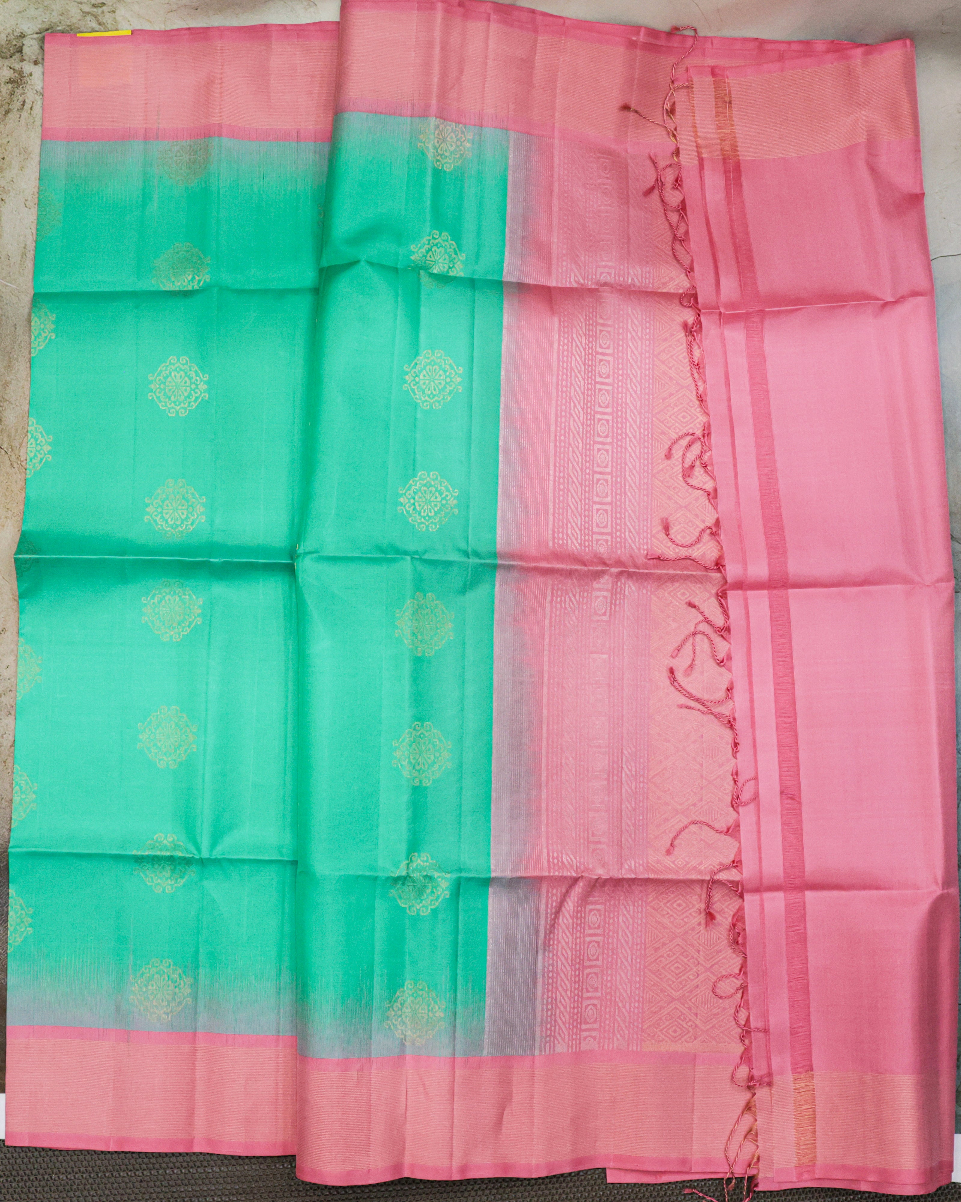 Kanchipuram Pastel Green & Pink Soft Silk Saree with Butta Border