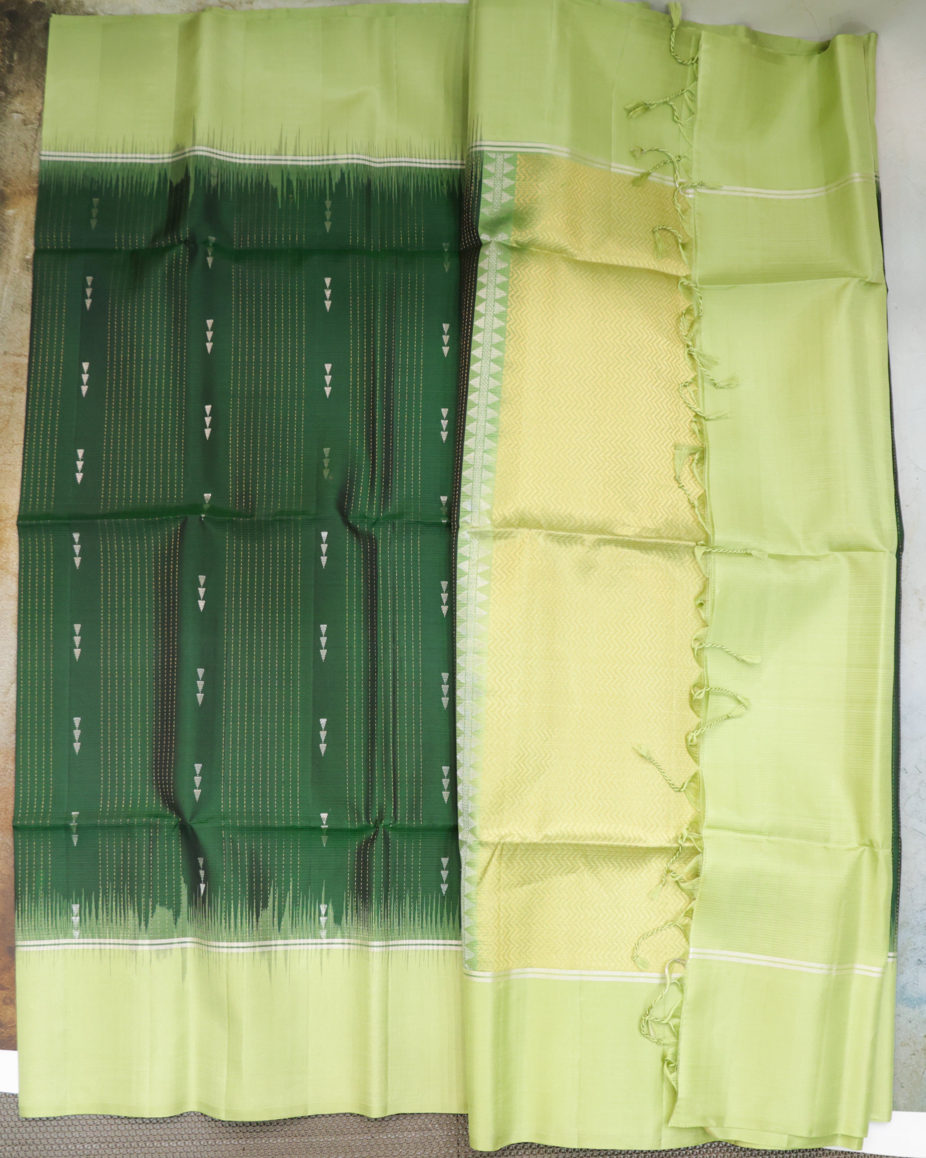 Kanchipuram Bottle Green & Pista Green Soft Silk Saree