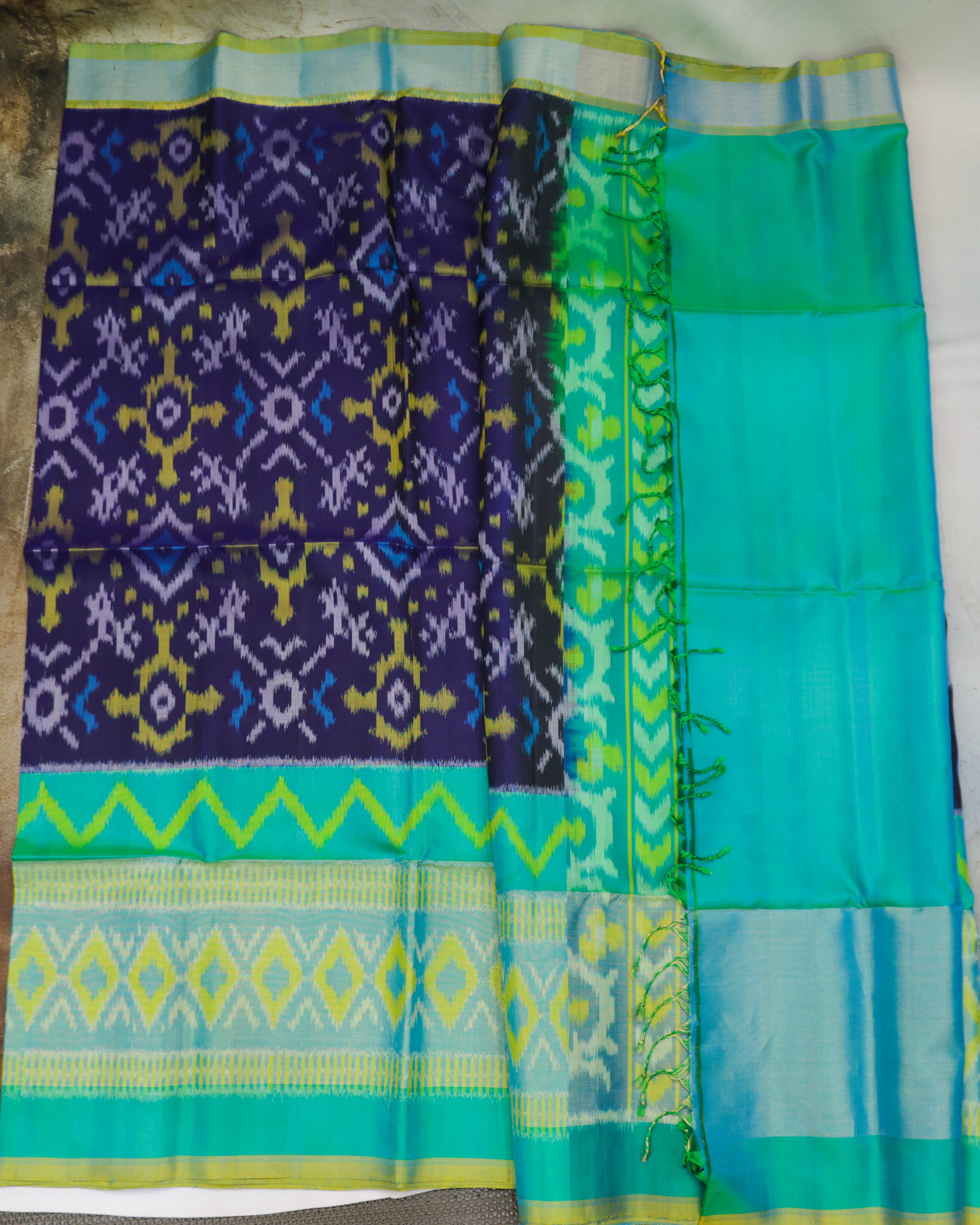Pochampalli Pure Silk Waves Saree in Blue & Green