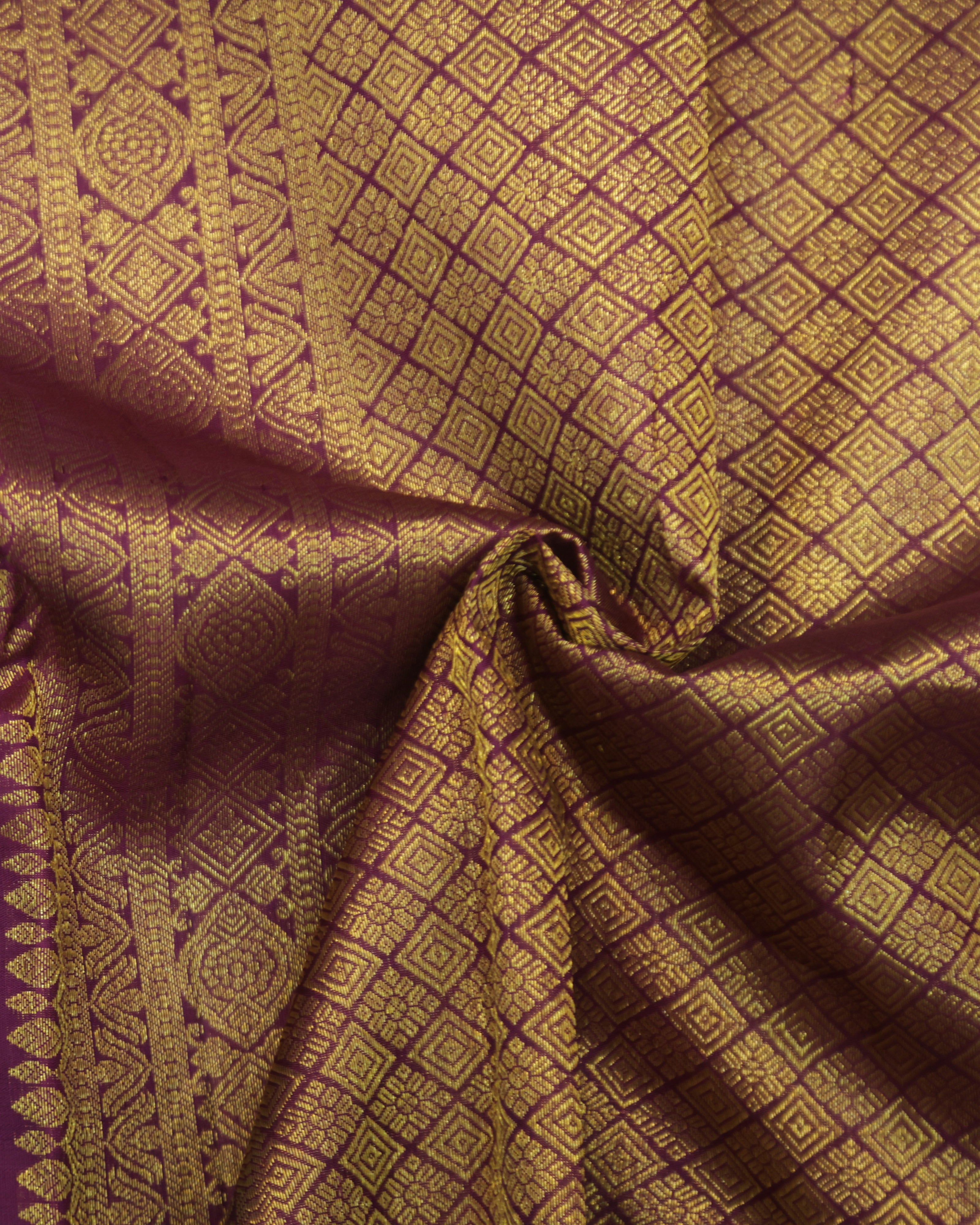 Kanchipuram Pure Silk Saree in Sea Green & Wine with Golden Zari