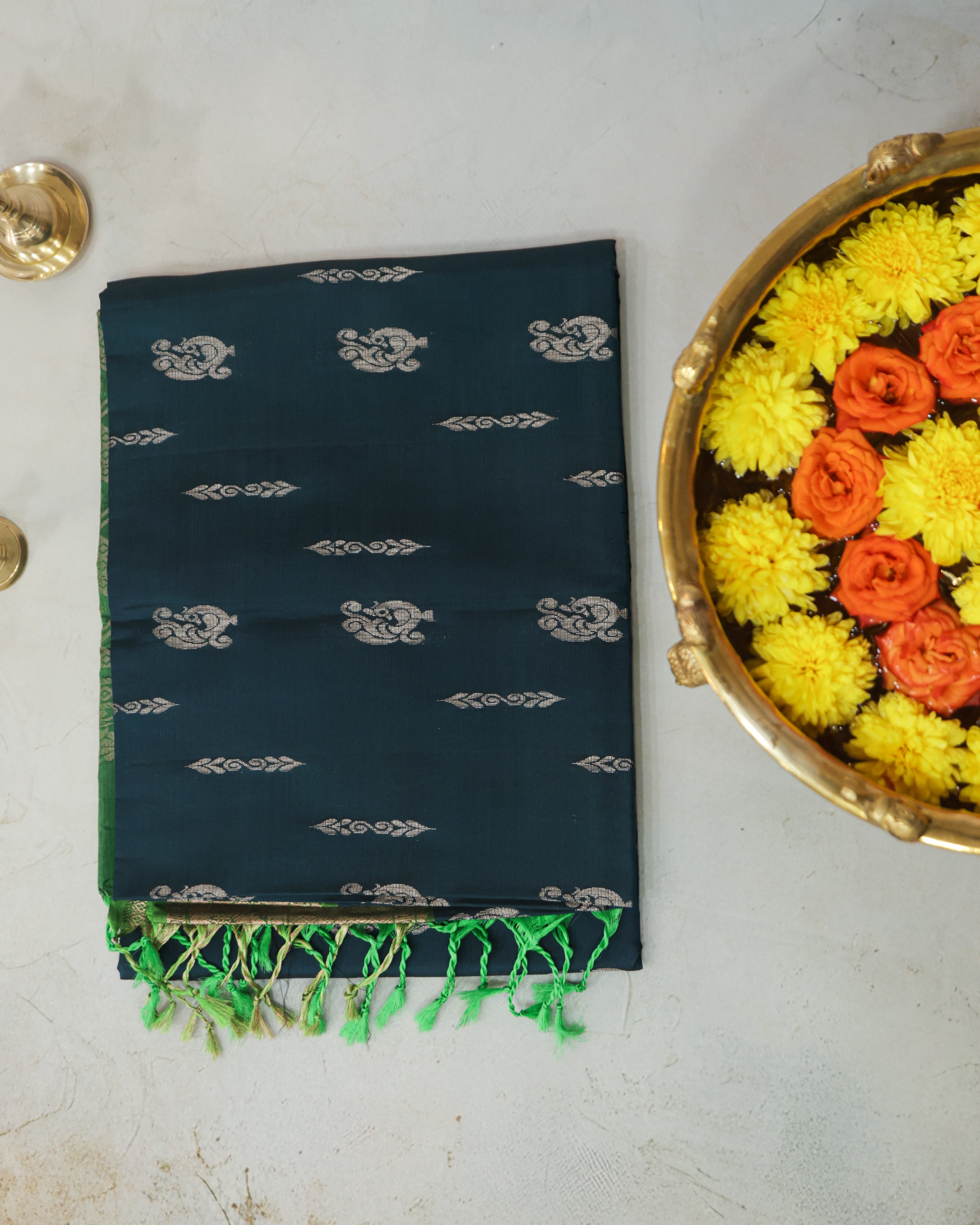 Kanchipuram Dual-Shade Butta Silk Saree