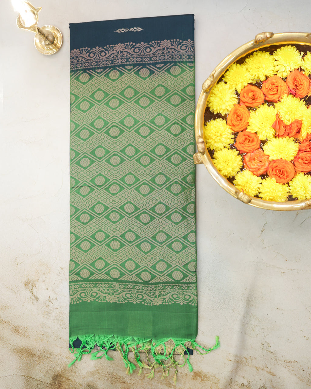 Kanchipuram Dual-Shade Butta Silk Saree