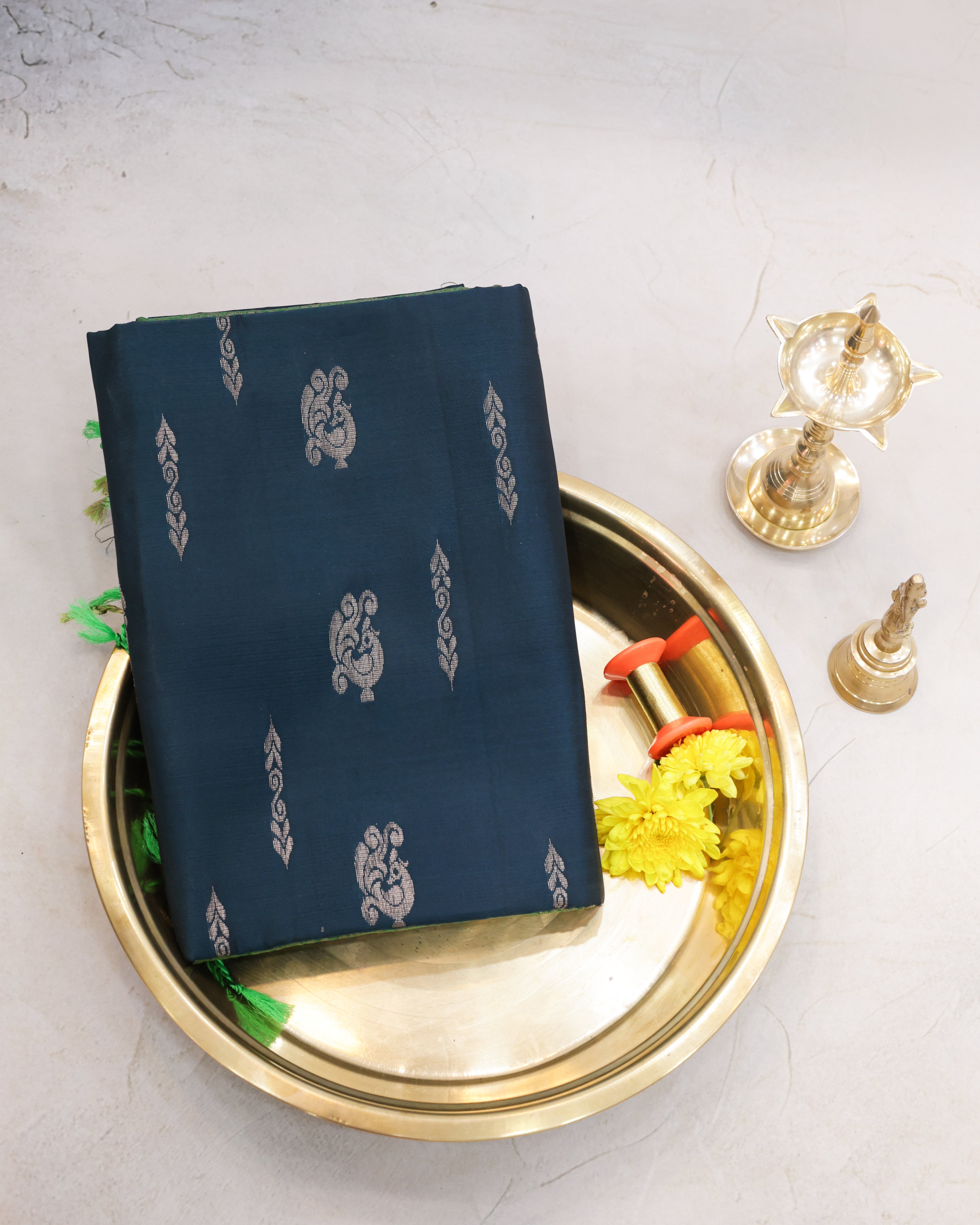 Kanchipuram Dual-Shade Butta Silk Saree