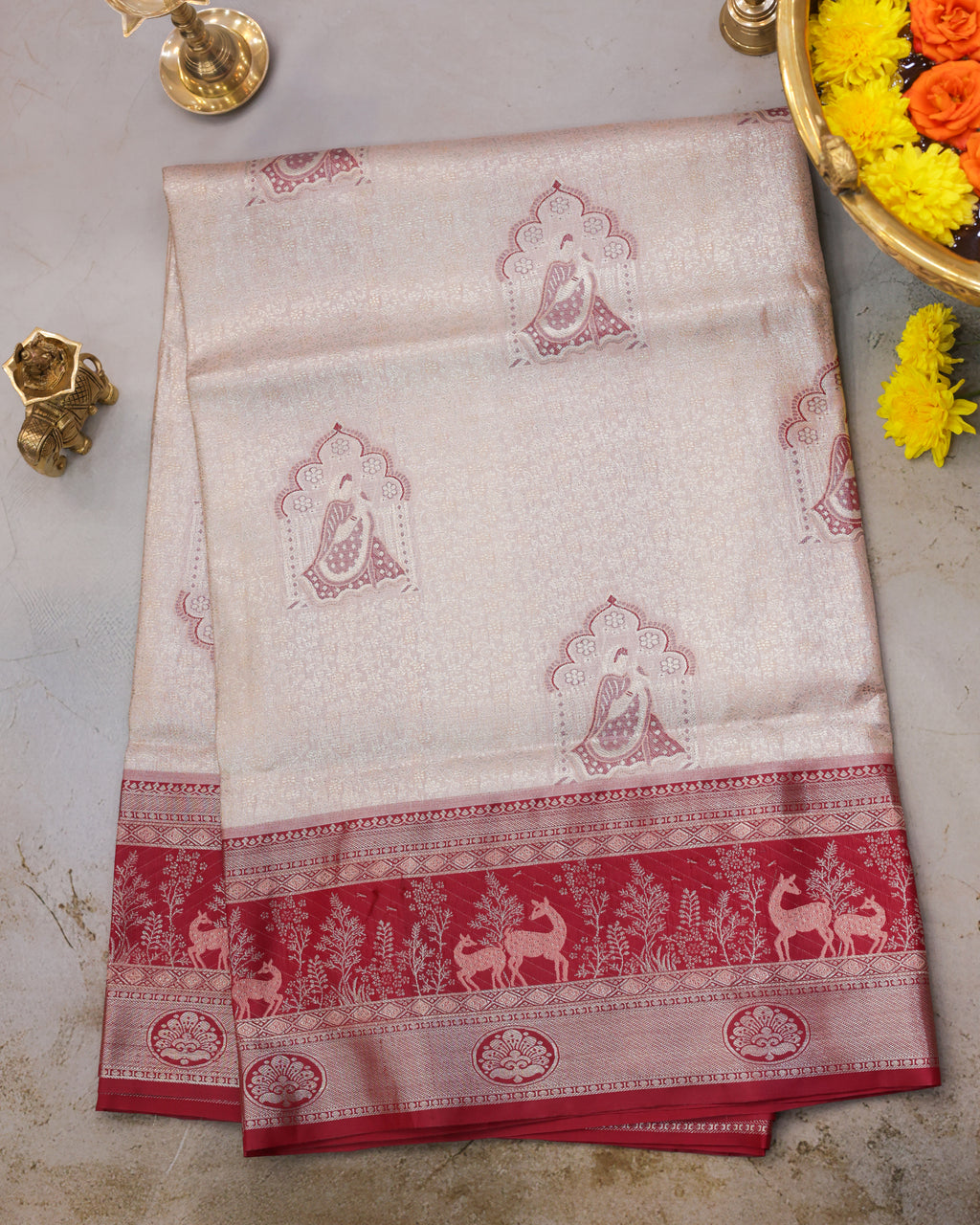 Kanchipuram Tissue Pallaikilo Pellikuthuru Saree – Pastel Sandalwood