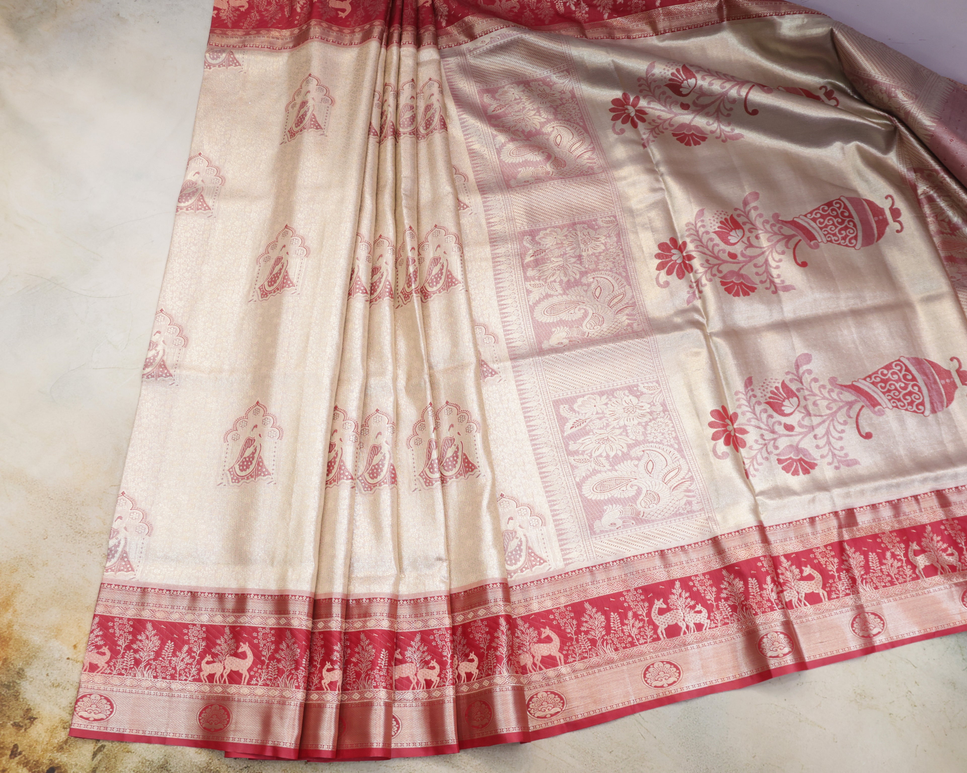 Kanchipuram Tissue Pallaikilo Pellikuthuru Saree – Pastel Sandalwood